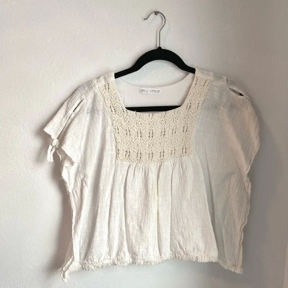 Zara White Top with Crochet like front part - Picture 2 of 9